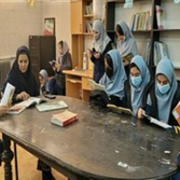 مسابقه کتابخوانی حسینی ویژه دانشآموزان مسابقه کتابخوانی حسینی ویژه دانشآموزان